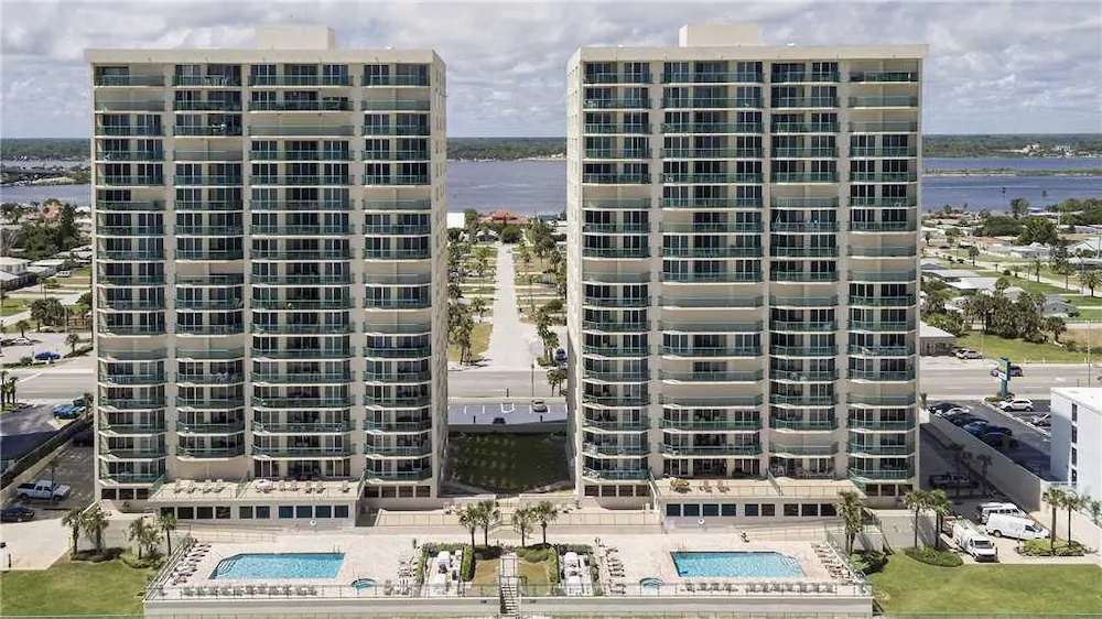 Dimucci Towers