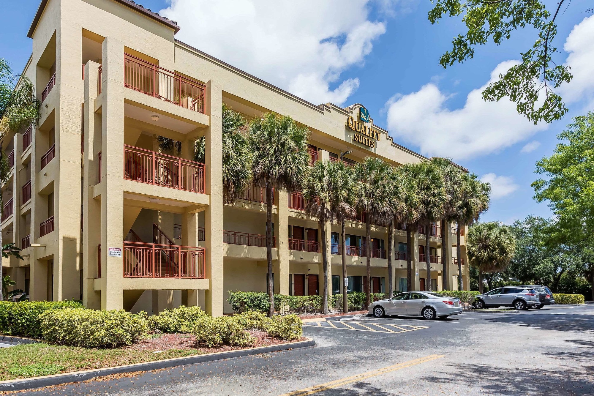 Boca Suites Deerfield Beach