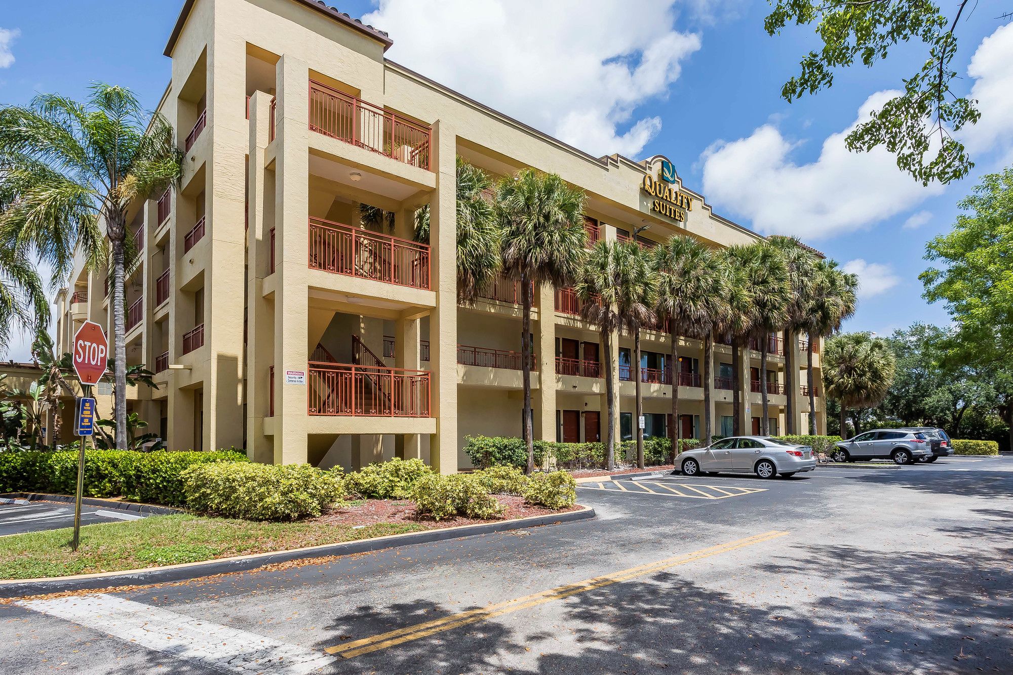 Boca Suites Deerfield Beach
