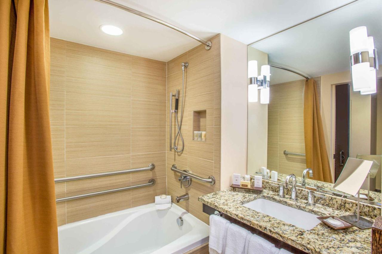 Wyndham Deerfield Beach Resort