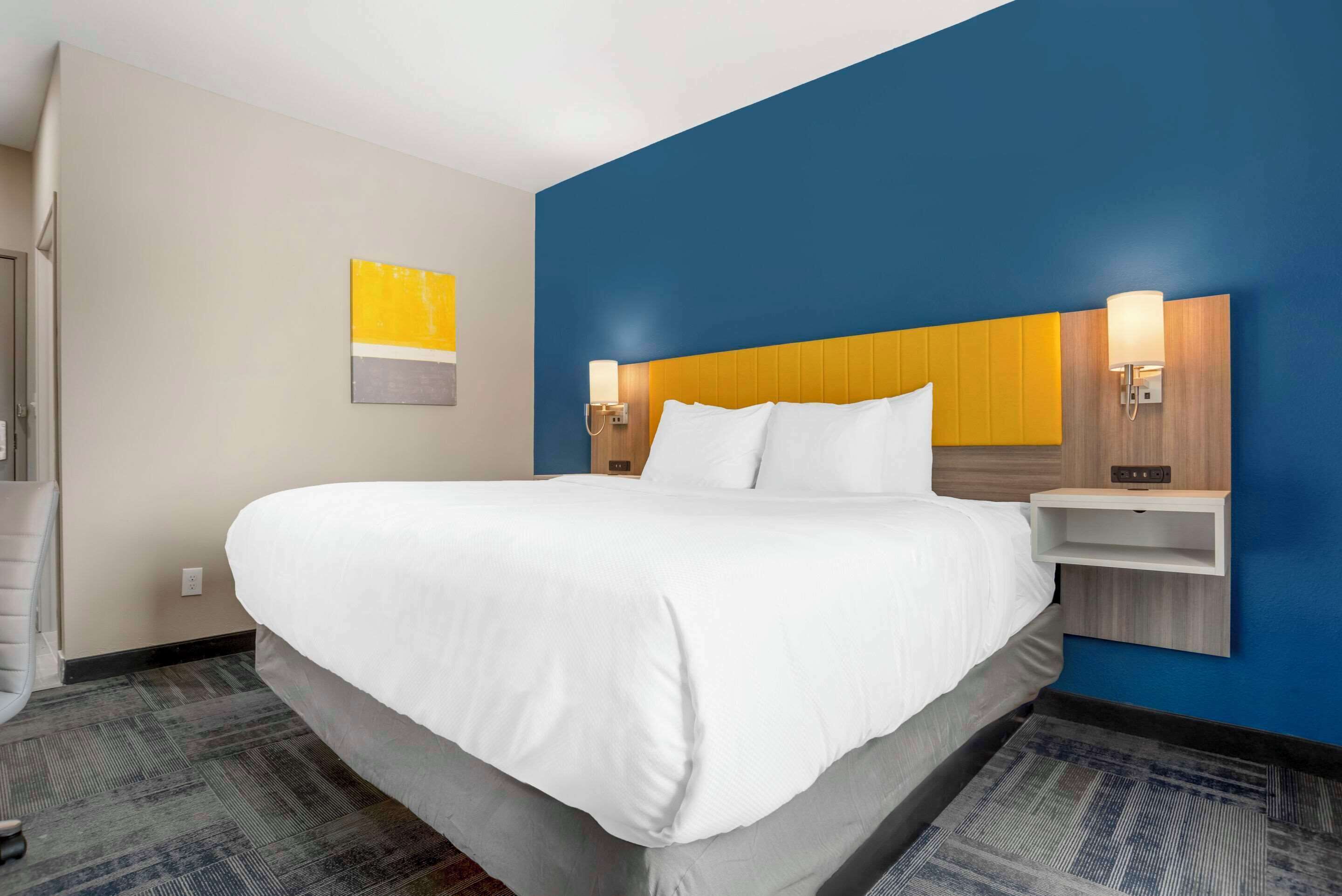 Comfort Inn & Suites