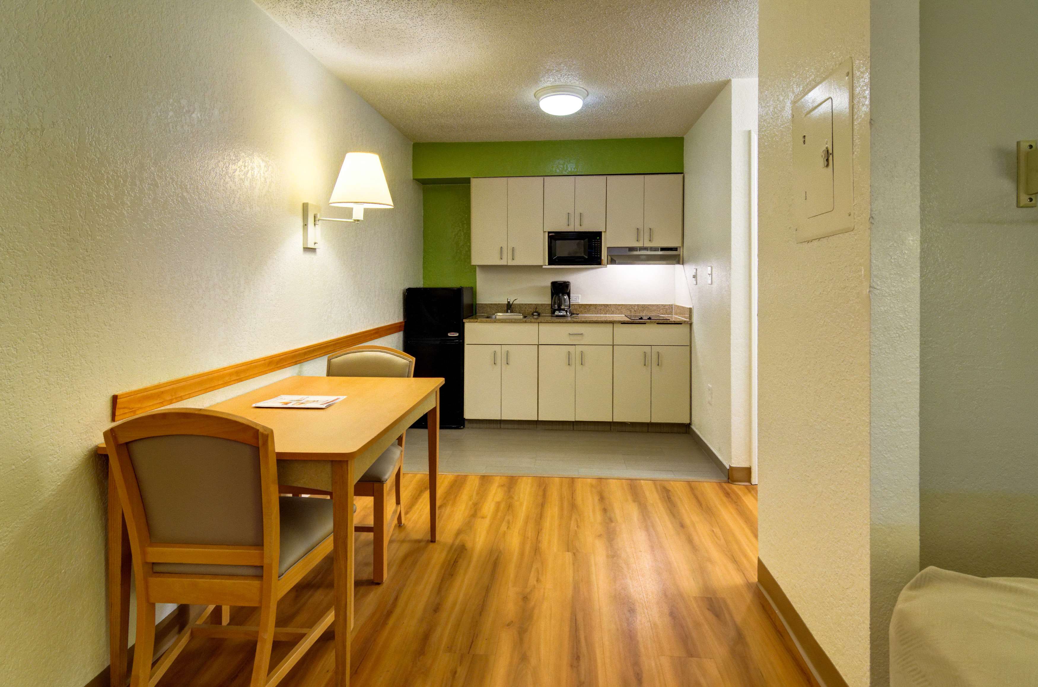 Motel 6 Destin