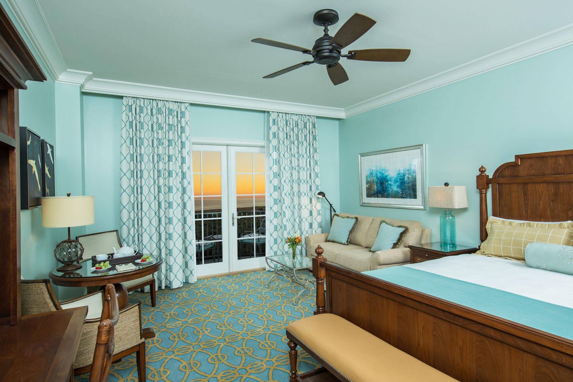 The Henderson a Salamander Beach Spa & Resort