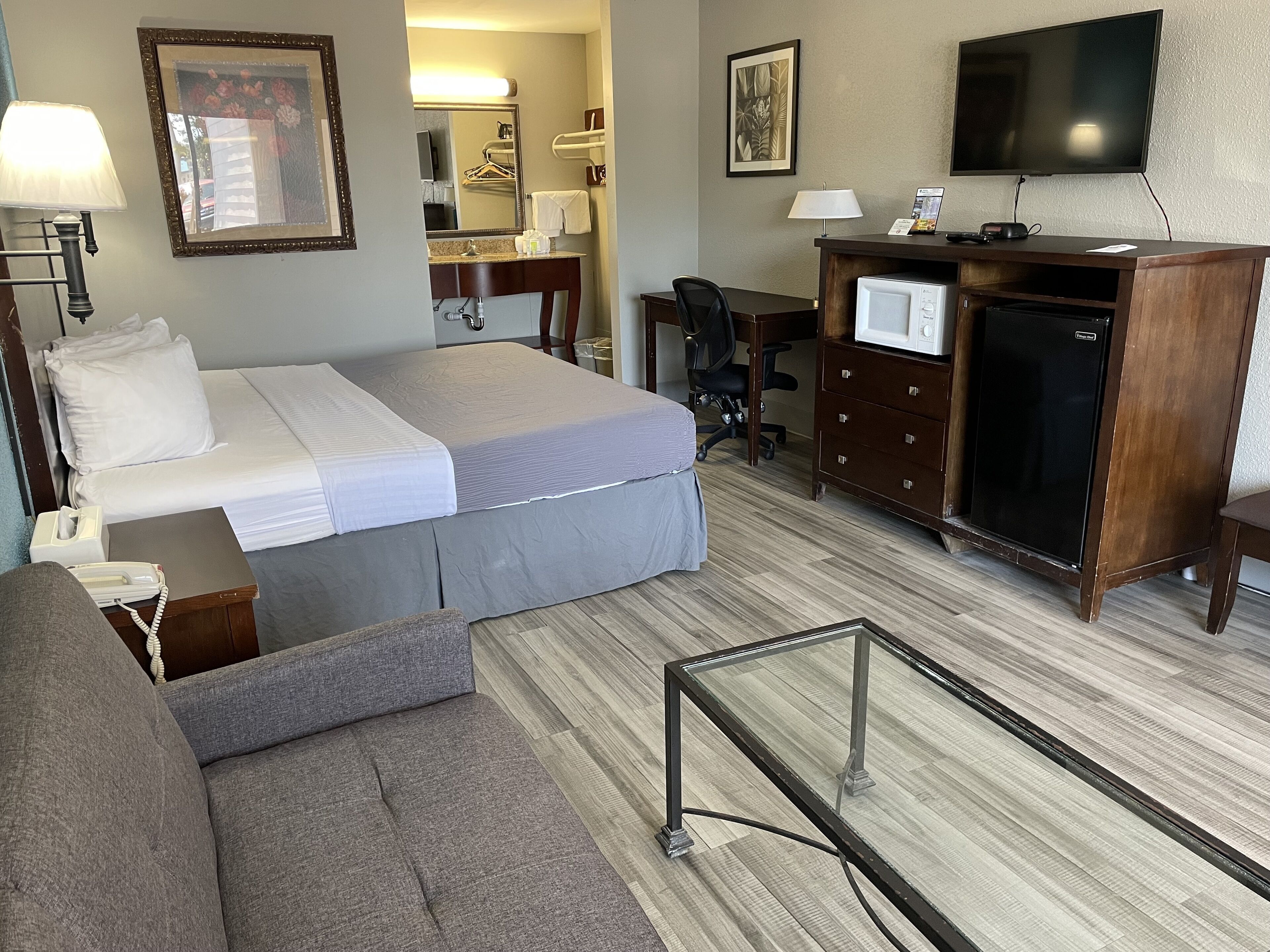 Village Inn Hotel
