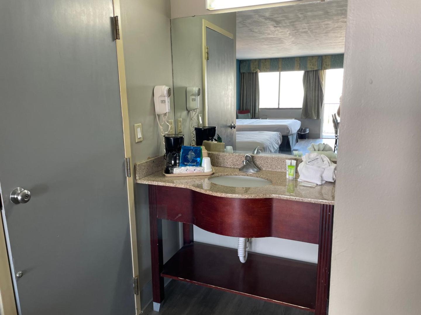 Village Inn Hotel