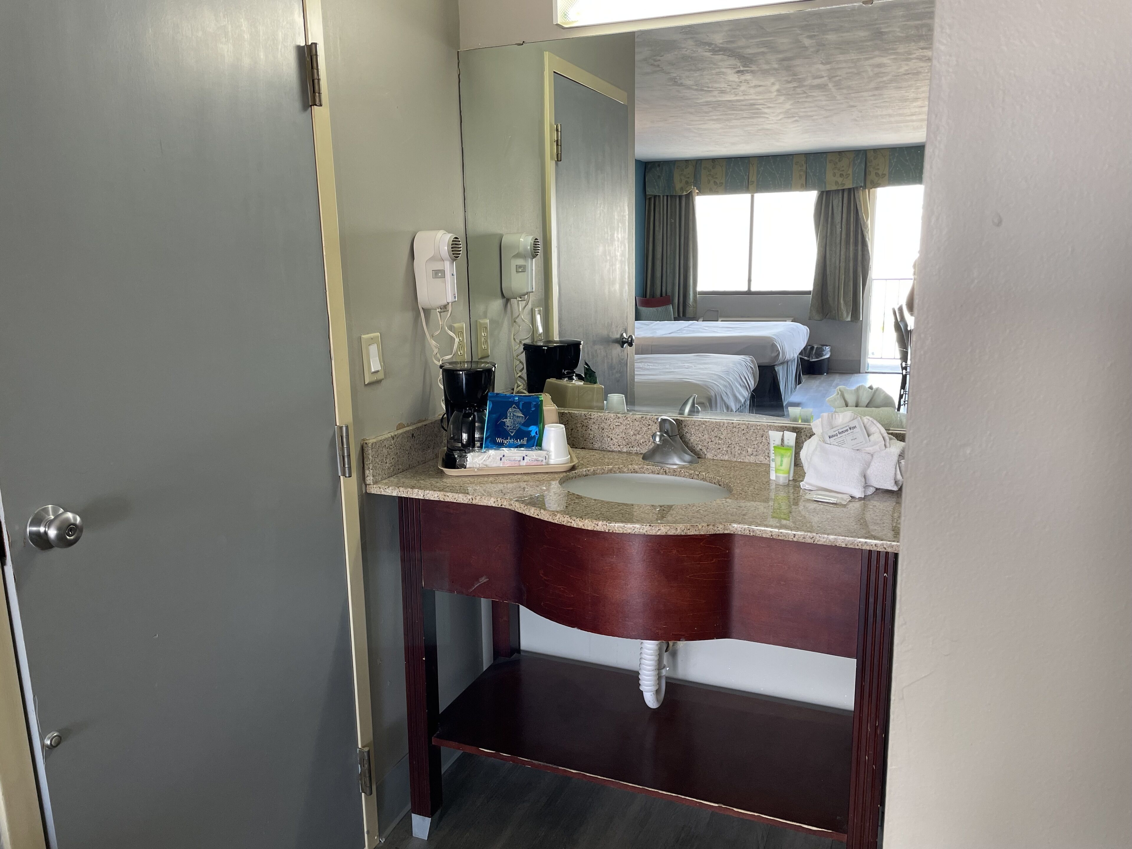 Village Inn Hotel