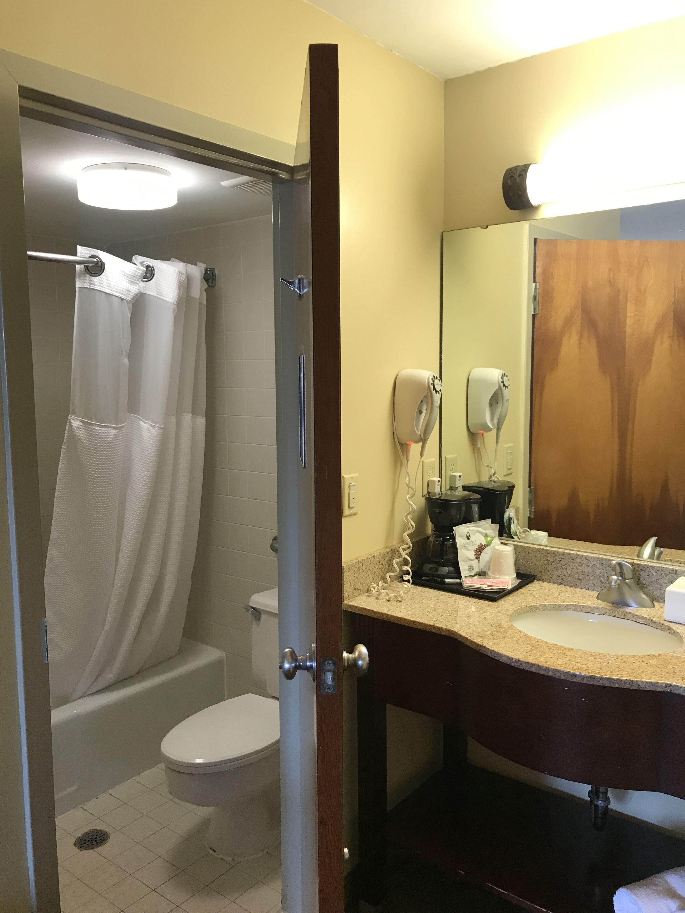 Village Inn Hotel