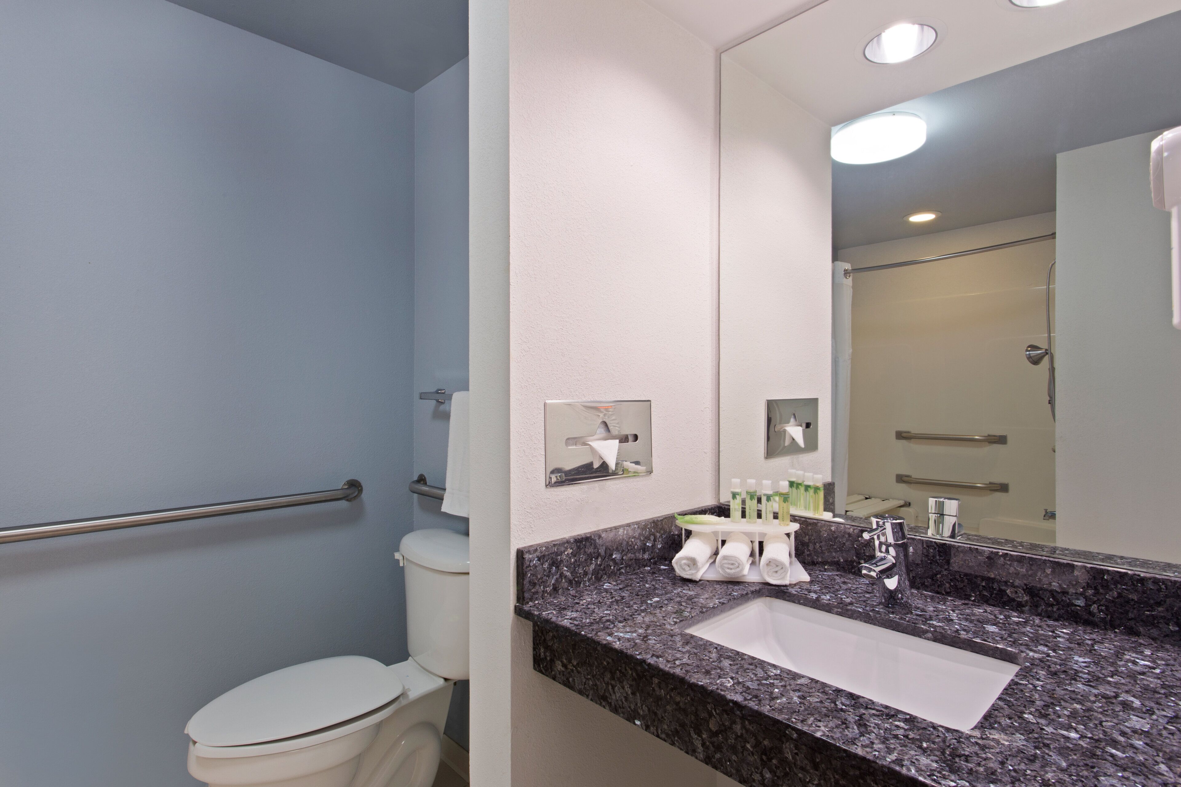 Holiday Inn Express & Suites Clearwater North - Dunedin