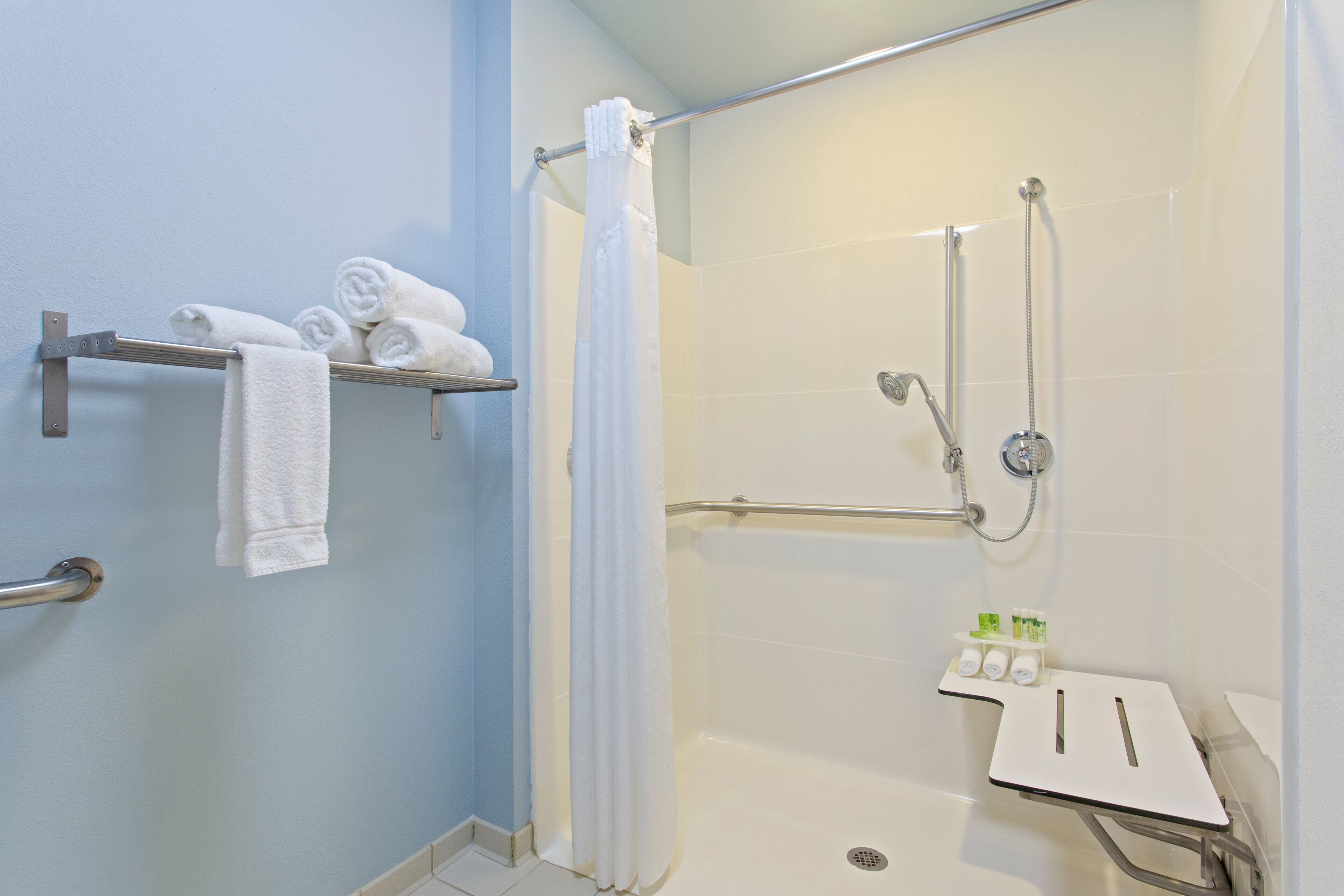 Holiday Inn Express & Suites Clearwater North - Dunedin