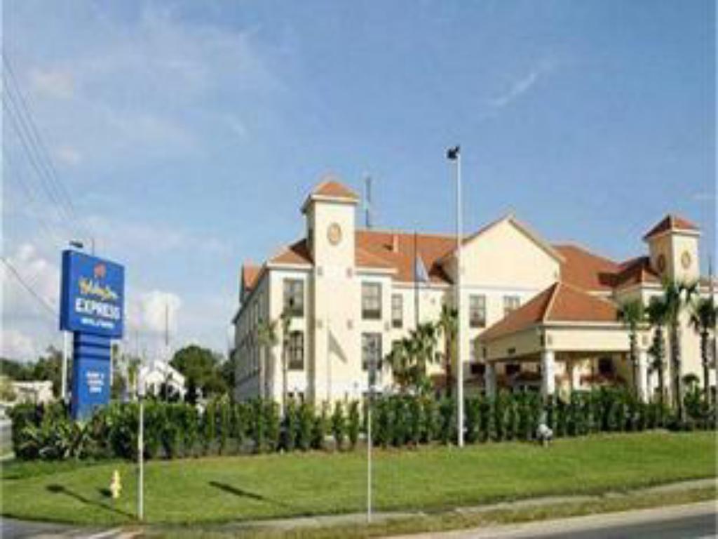 Holiday Inn Express & Suites Clearwater North - Dunedin