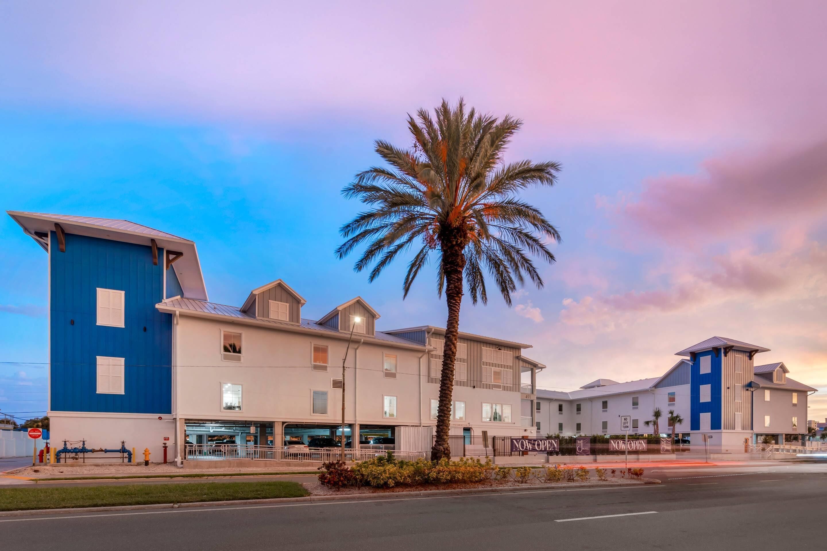 The J Hotel Dunedin Clearwater, an Ascend Collection Hotel