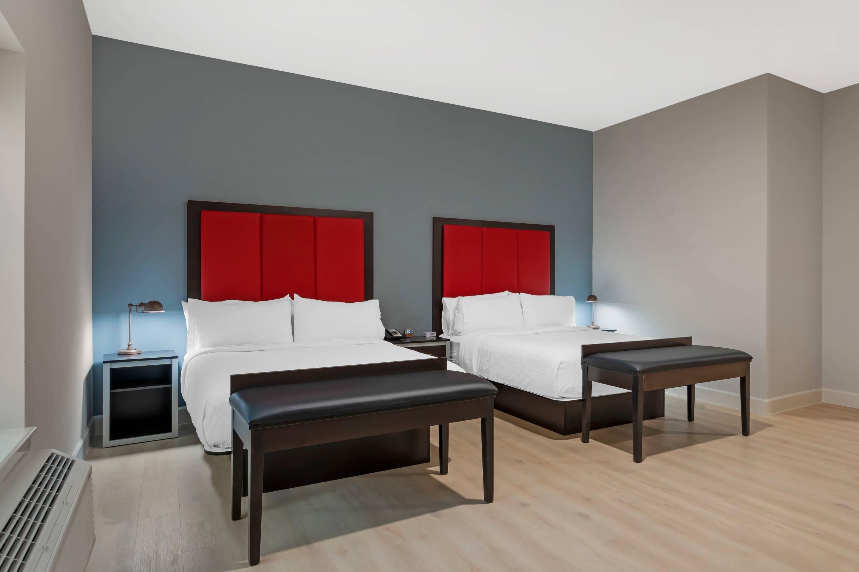 The J Hotel Dunedin Clearwater, an Ascend Collection Hotel