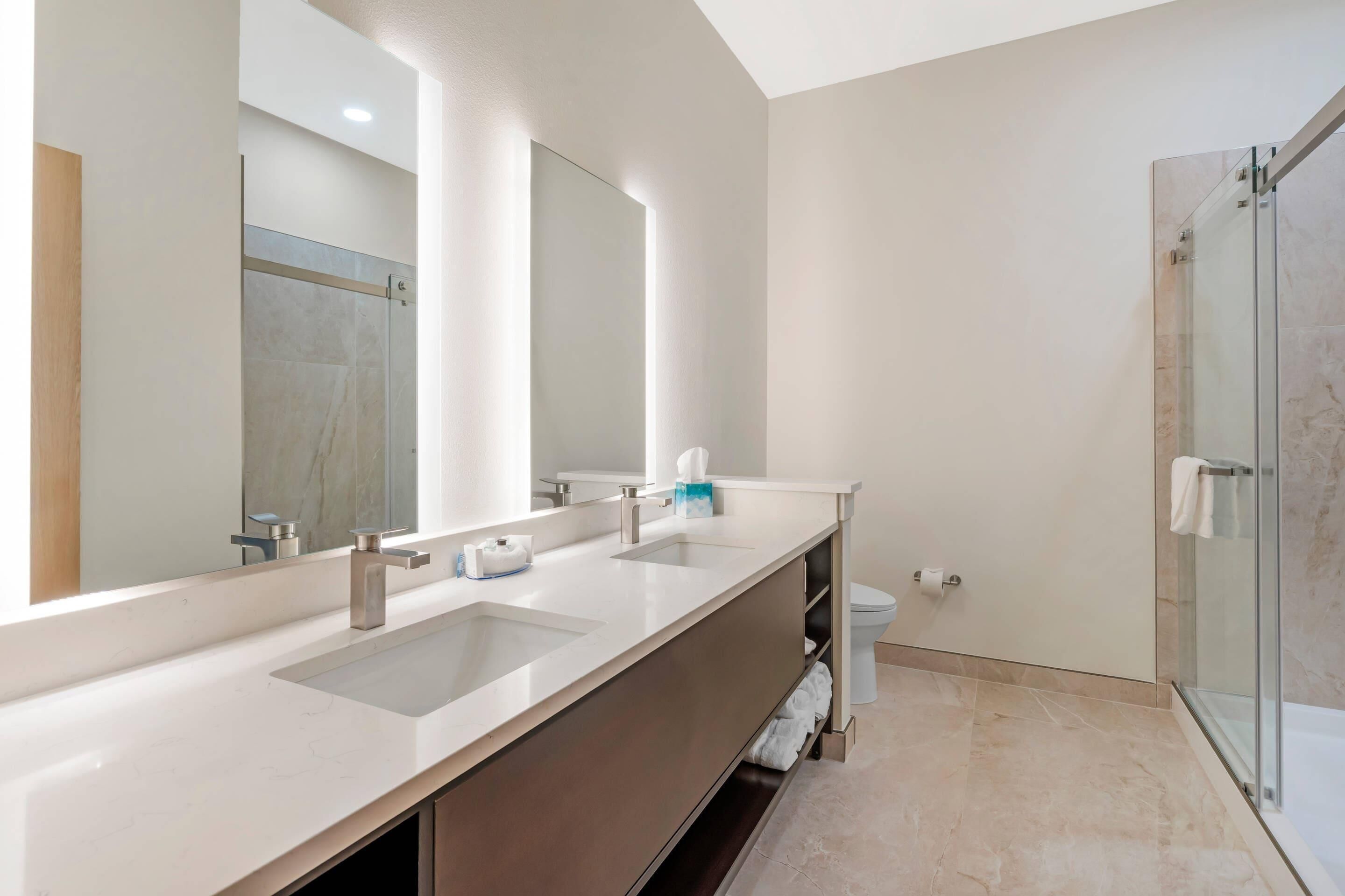 The J Hotel Dunedin Clearwater, an Ascend Collection Hotel