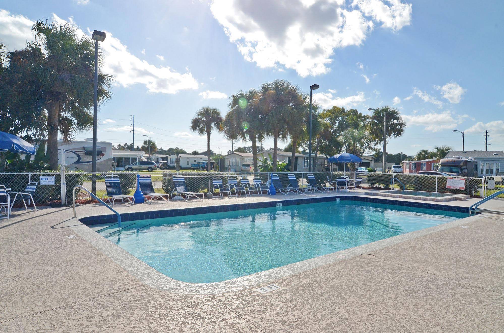 Southern Palms RV Resort