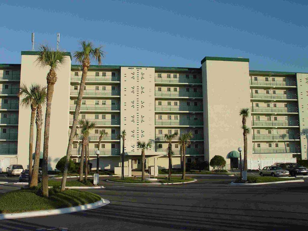 Amelia South Condominiums