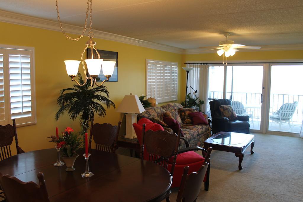 Amelia South Condominiums