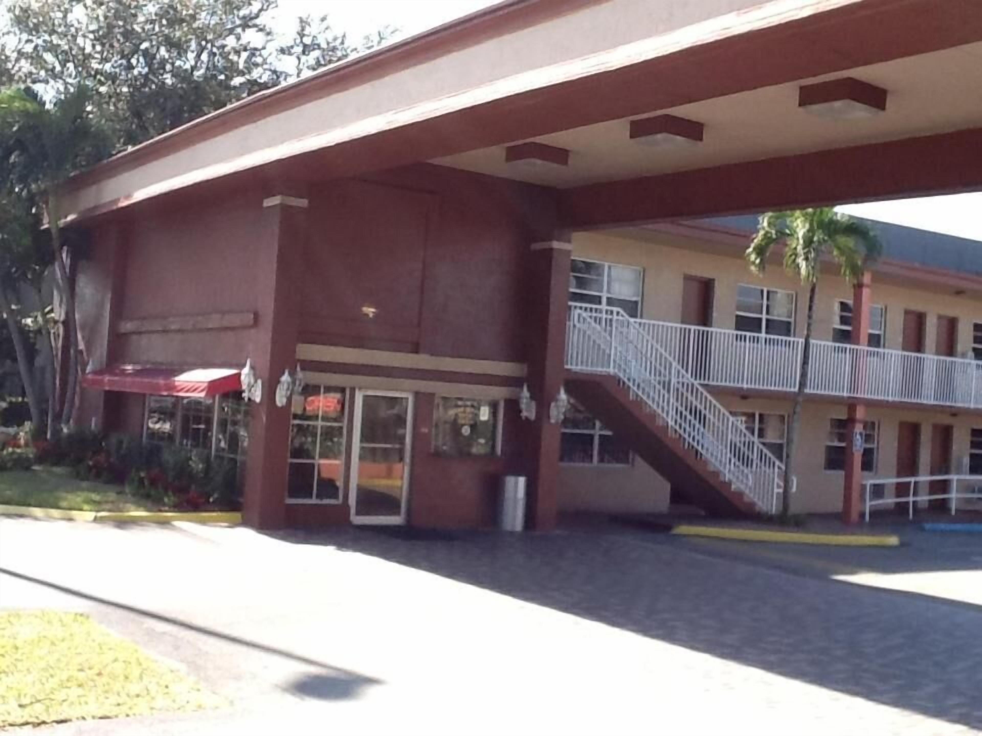 America's Best Inn & Suites - Ft. Lauderdale North