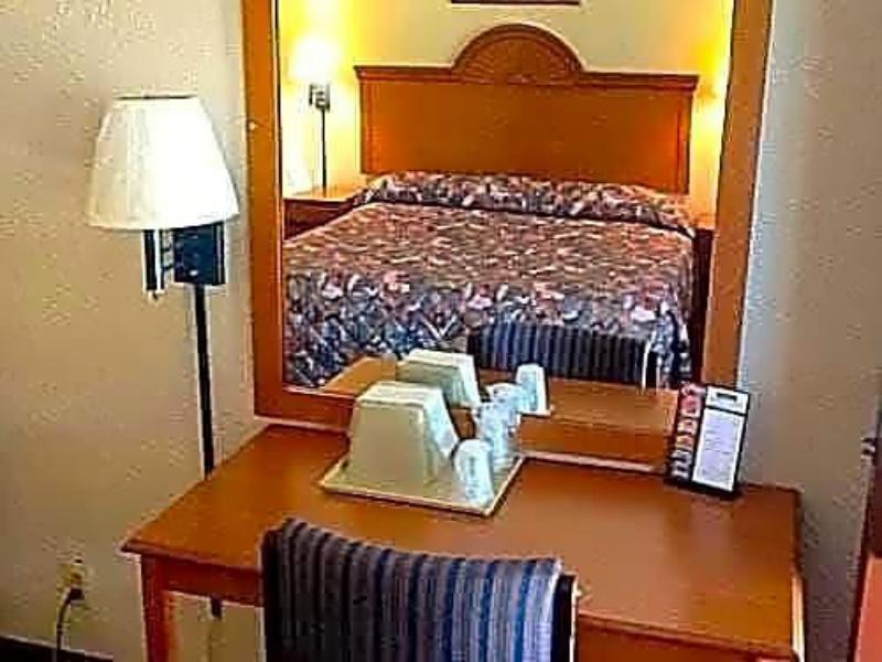 America's Best Inn & Suites - Ft. Lauderdale North
