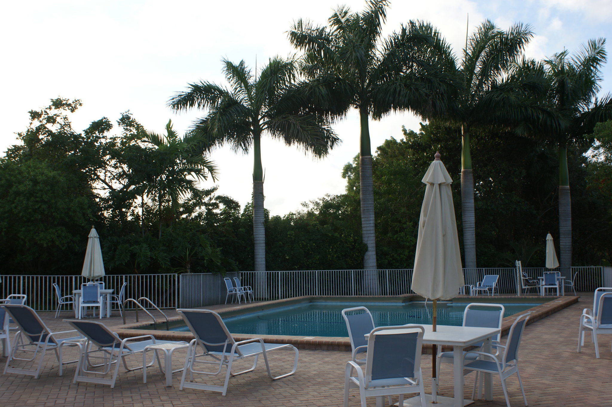 Days Inn by Wyndham Fort Lauderdale-Oakland Park Airport N