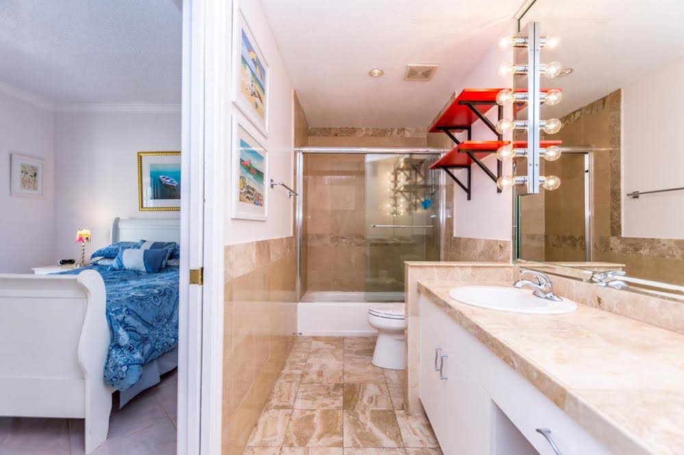 Fort Lauderdale Yacht and Beach Club