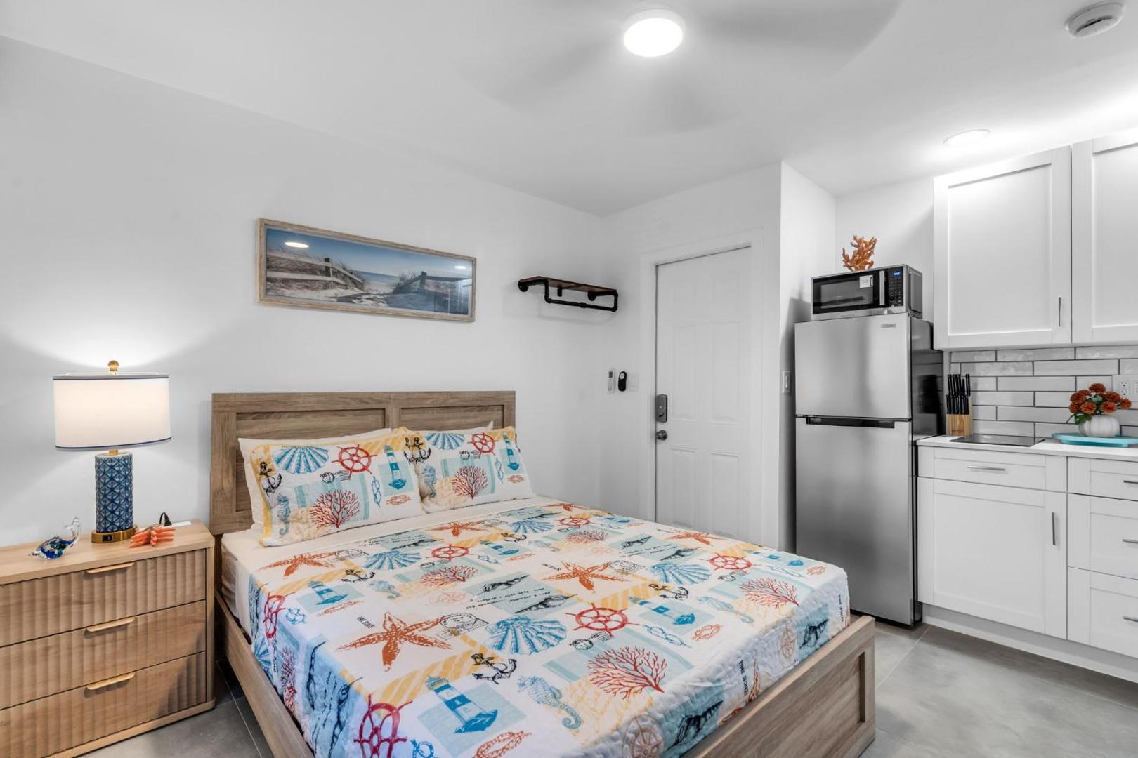 Galleria Apartments by Lowkl