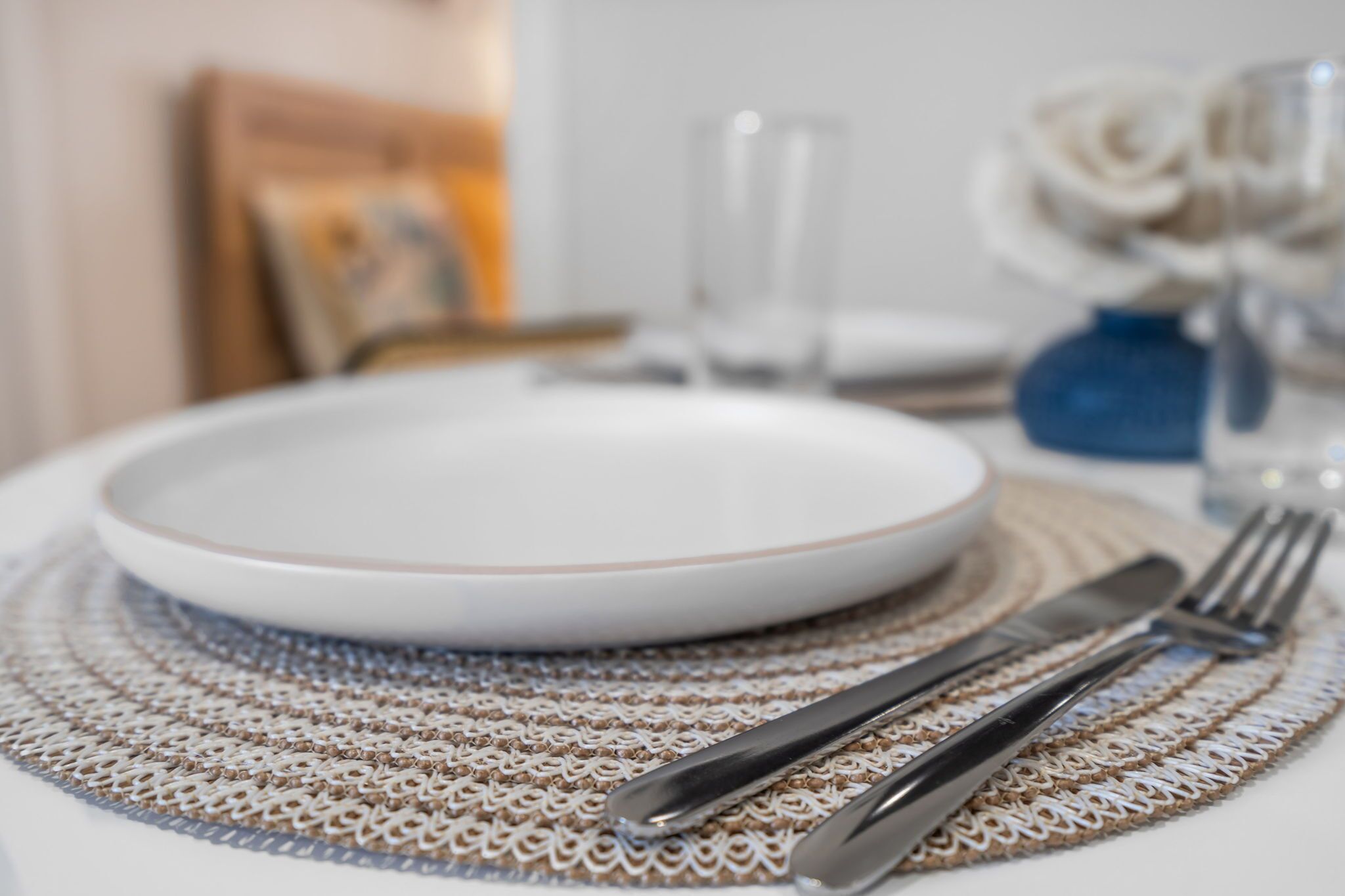 Galleria Apartments by Lowkl