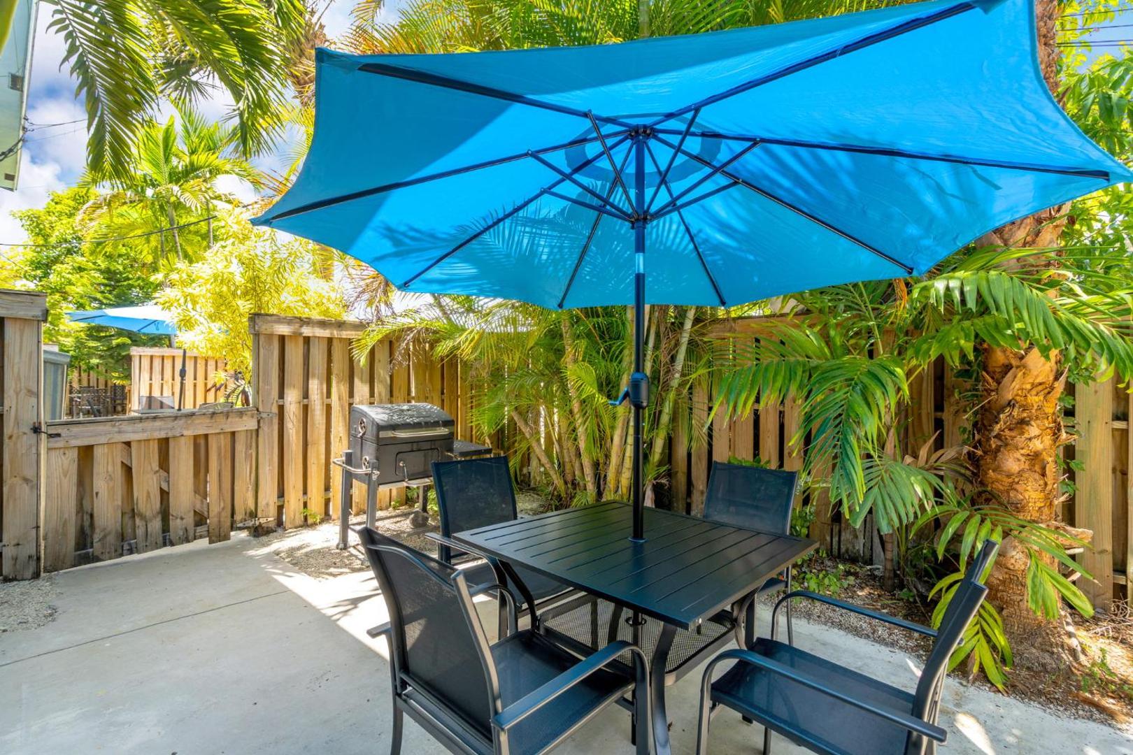 Galleria Apartments by Lowkl