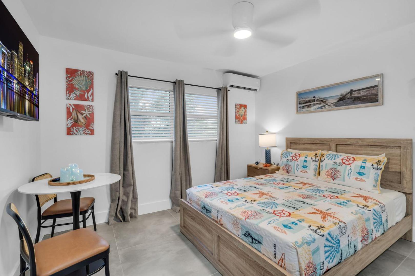 Galleria Apartments by Lowkl