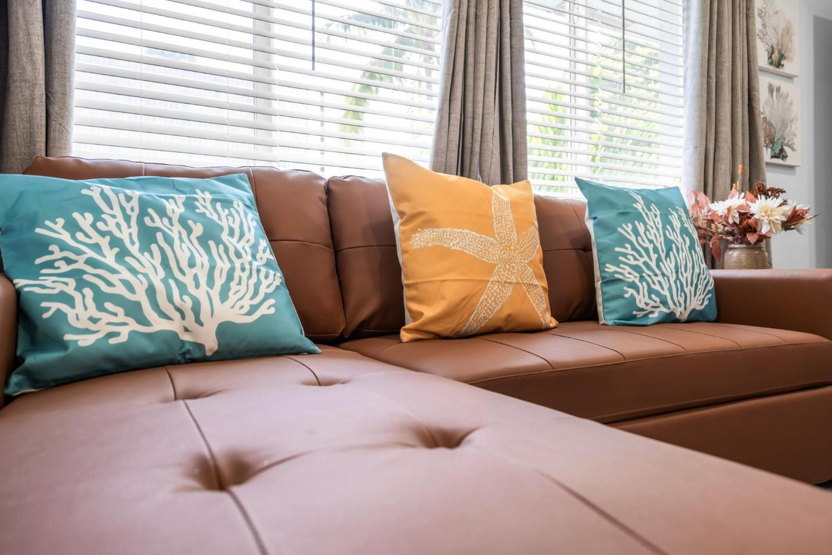 Galleria Apartments by Lowkl