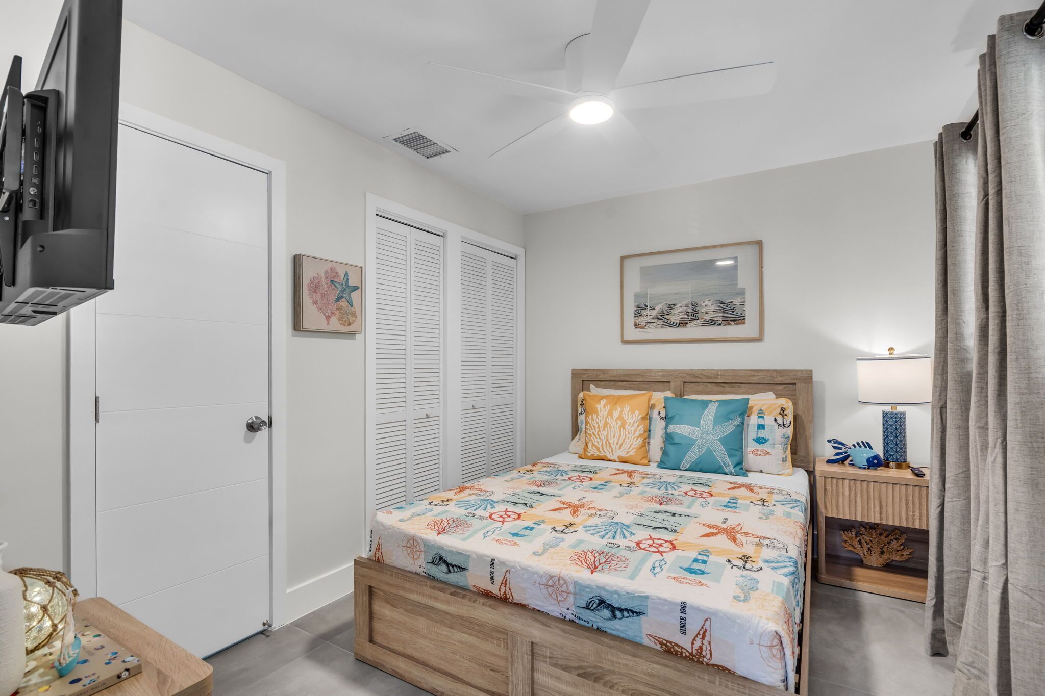 Galleria Apartments by Lowkl