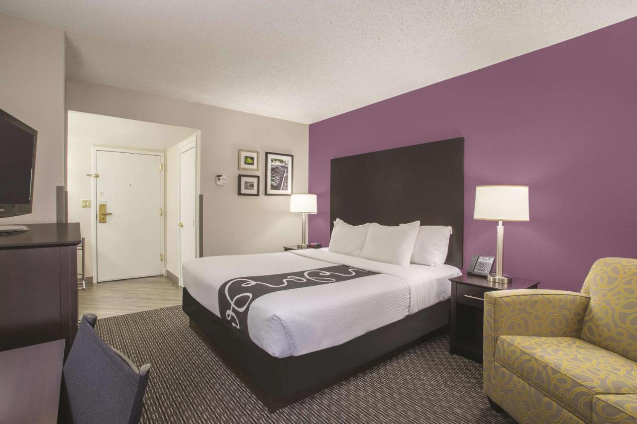 La Quinta Inn & Suites by Wyndham Fort Lauderdale Tamarac