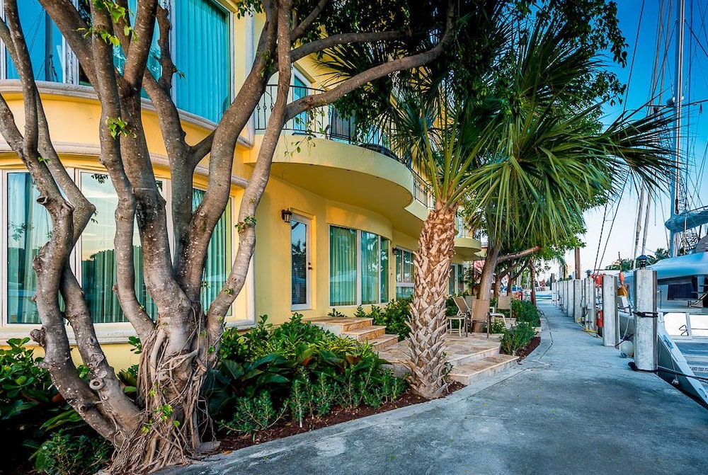 The Villas Las Olas Hotel'Apart