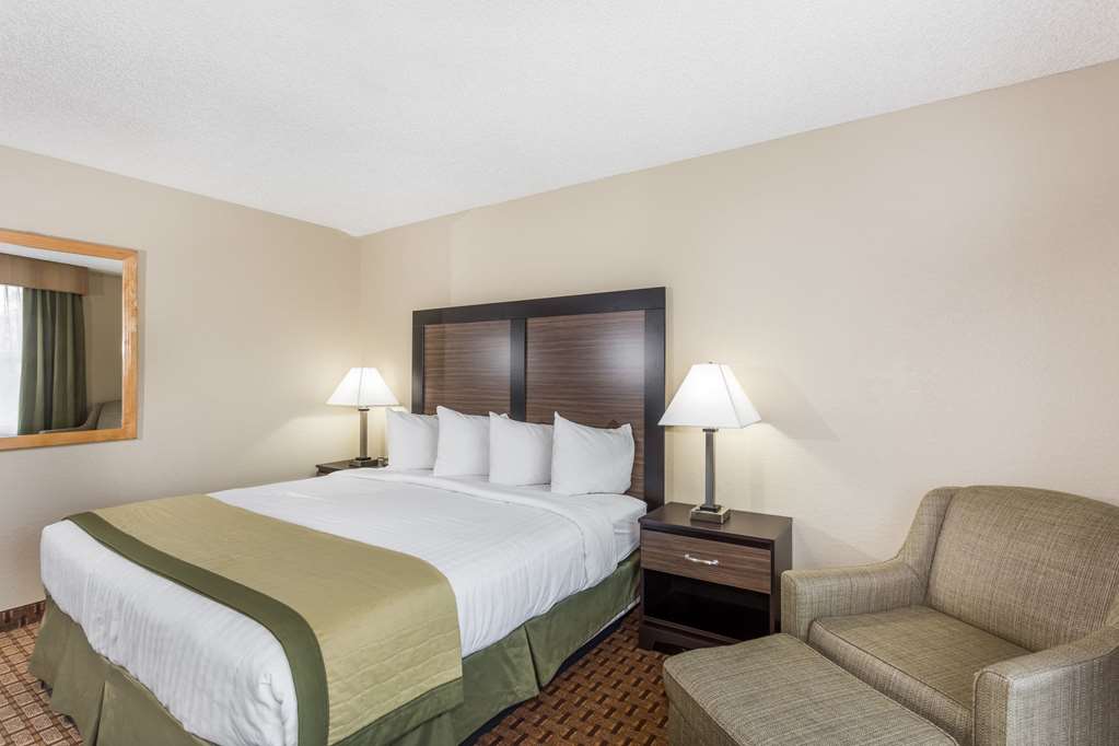 Baymont by Wyndham Fort Myers Airport