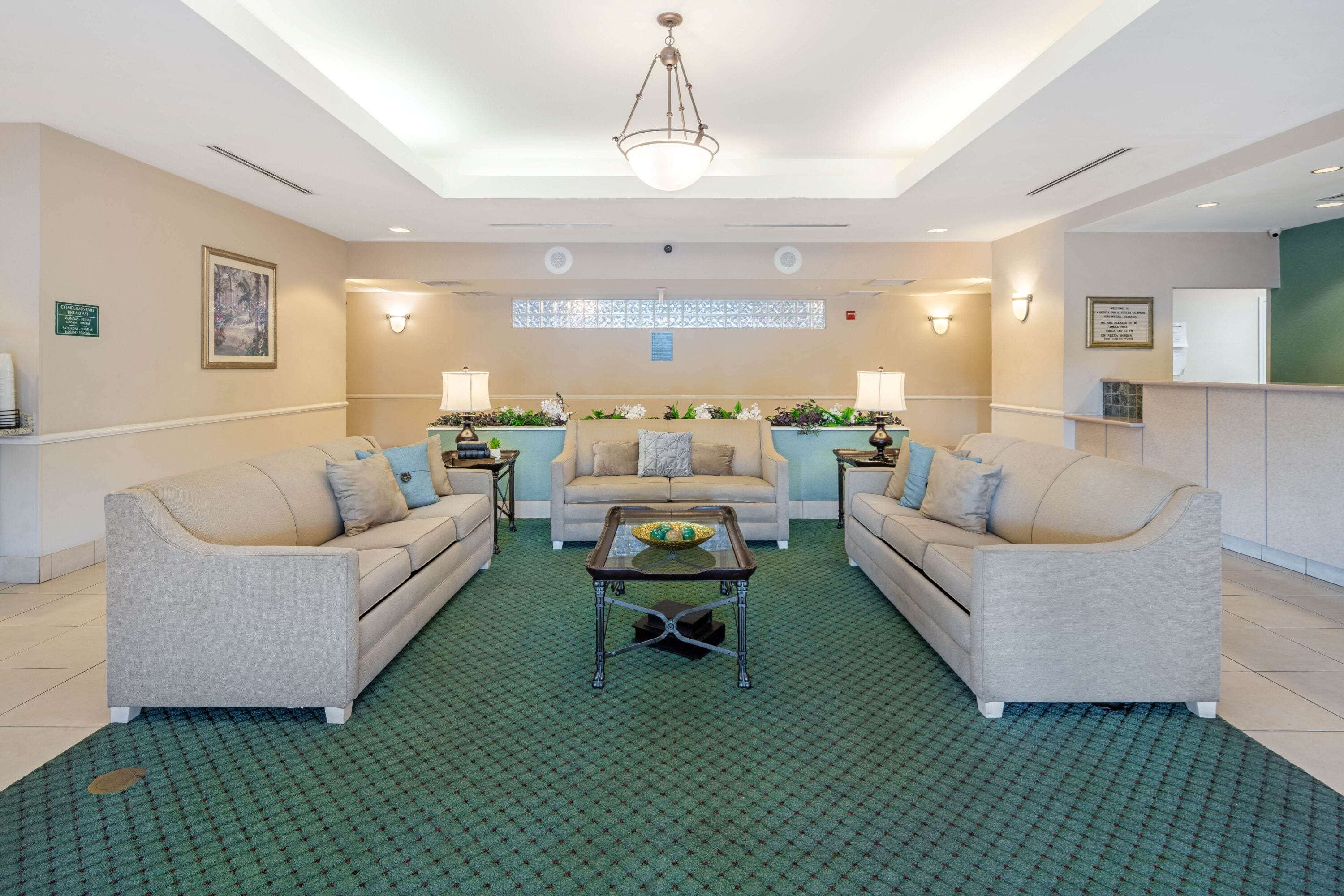 La Quinta Inn & Suites by Wyndham Fort Myers Airport