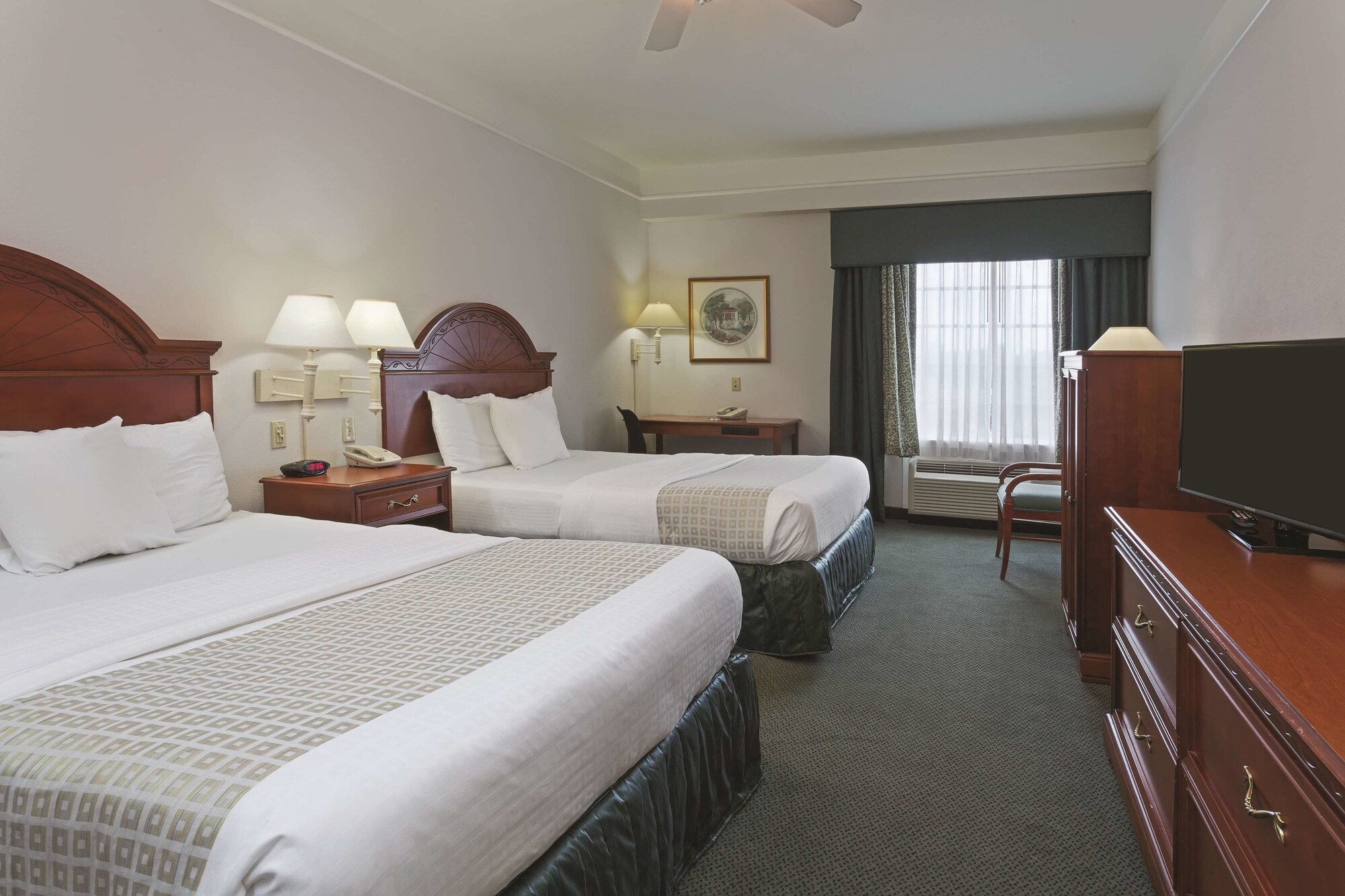 La Quinta Inn & Suites by Wyndham Fort Myers Airport