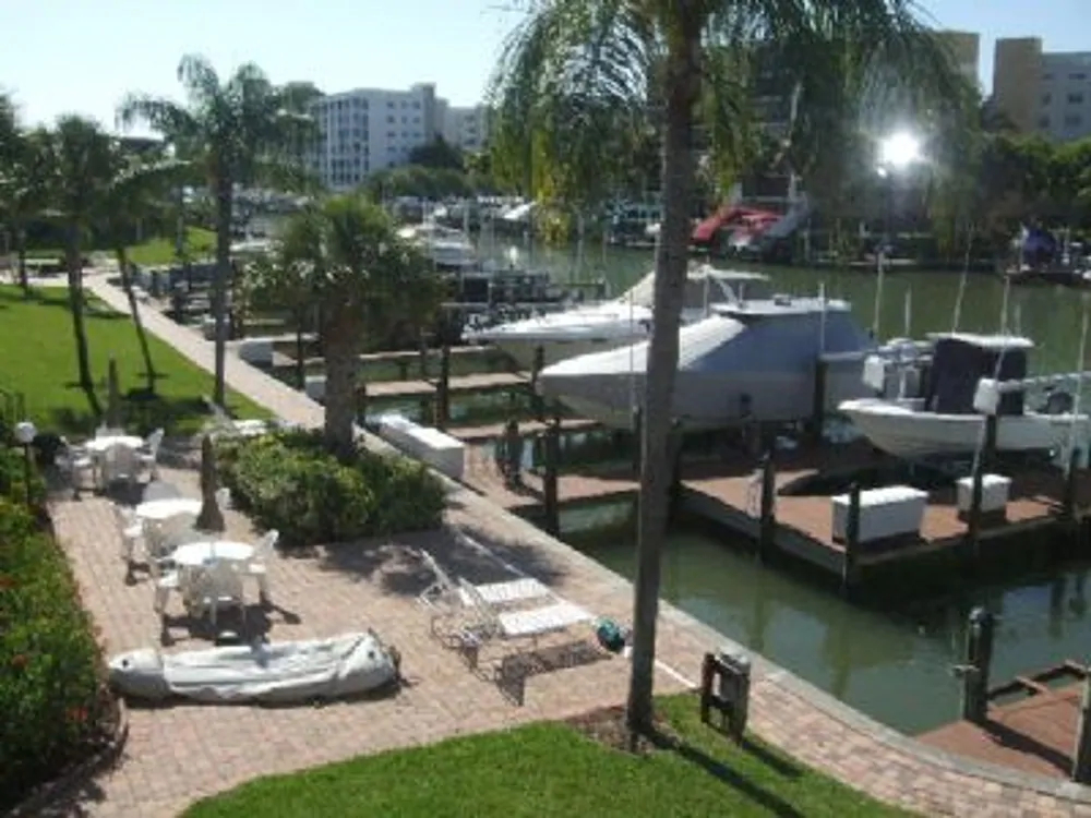 Estero Yacht & Racquet