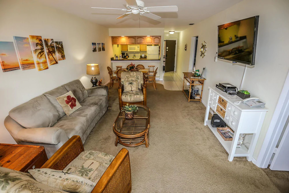 Estero Yacht & Racquet
