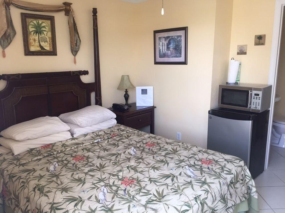 Flamingo Inn