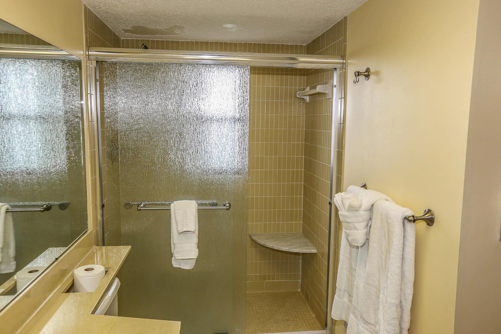 Island Winds Condominium