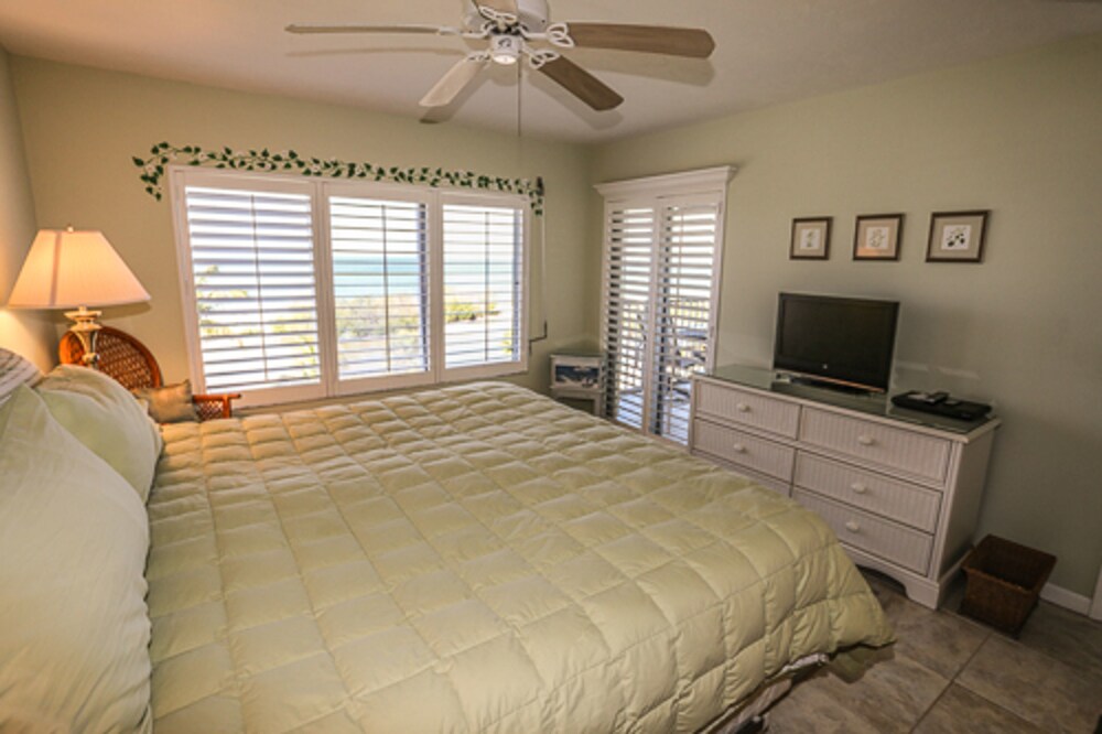 Sun Caper by RedAwning