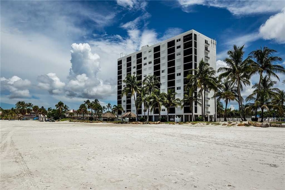 Sunset Condominium