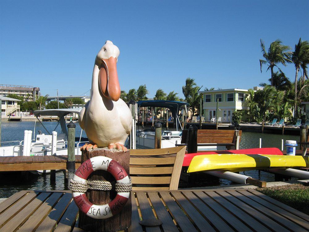 The Holiday Court Motel