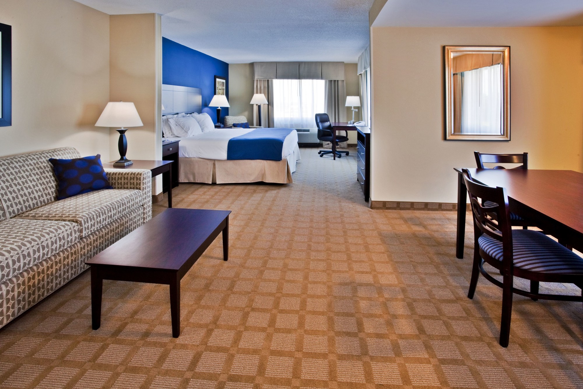 Holiday Inn Express & Suites Fort Pierce West