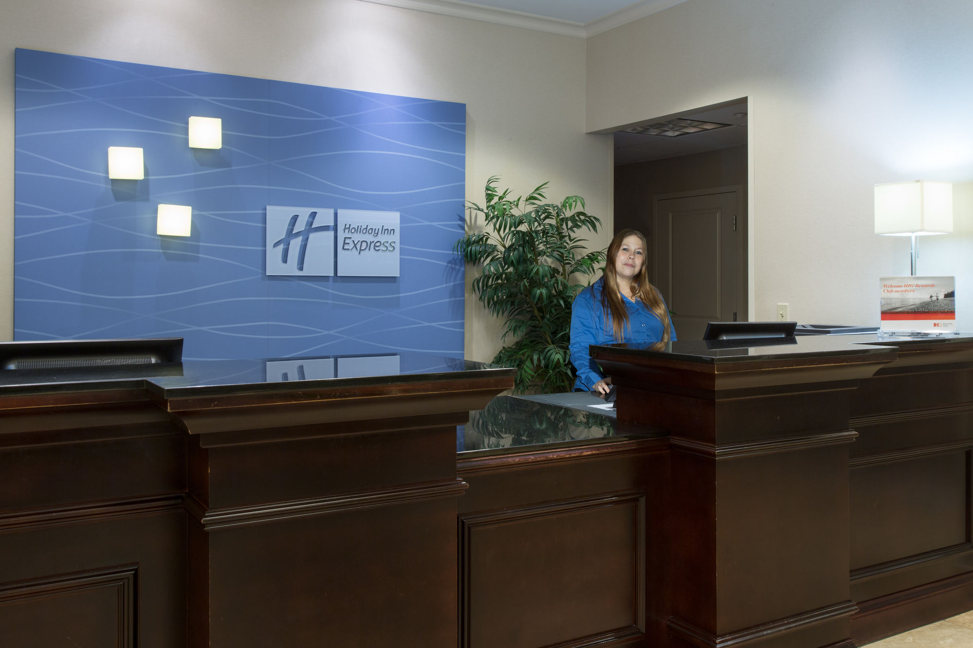 Holiday Inn Express & Suites Fort Pierce West