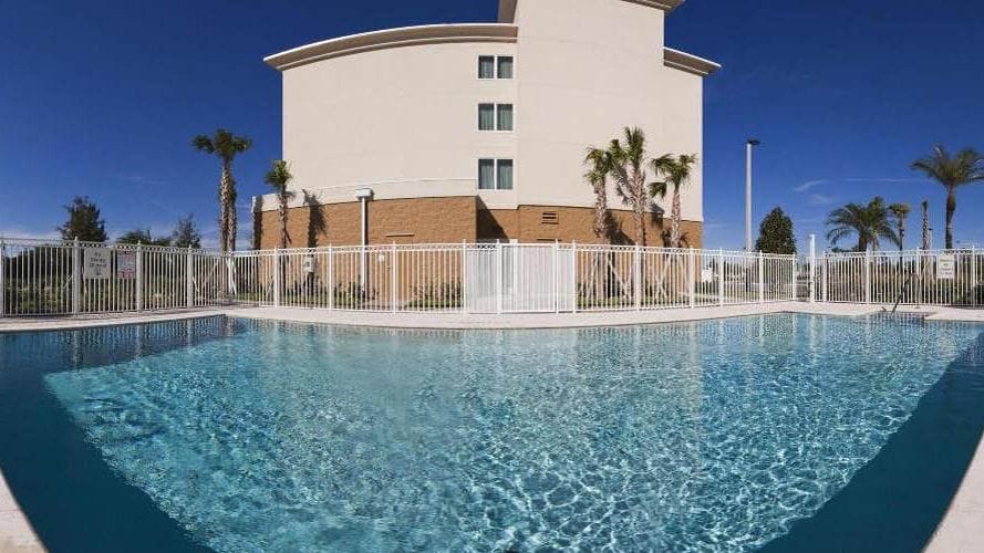 Holiday Inn Express & Suites Fort Pierce West