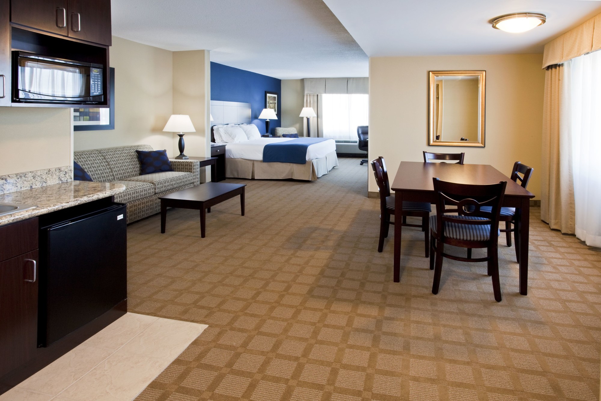 Holiday Inn Express & Suites Fort Pierce West