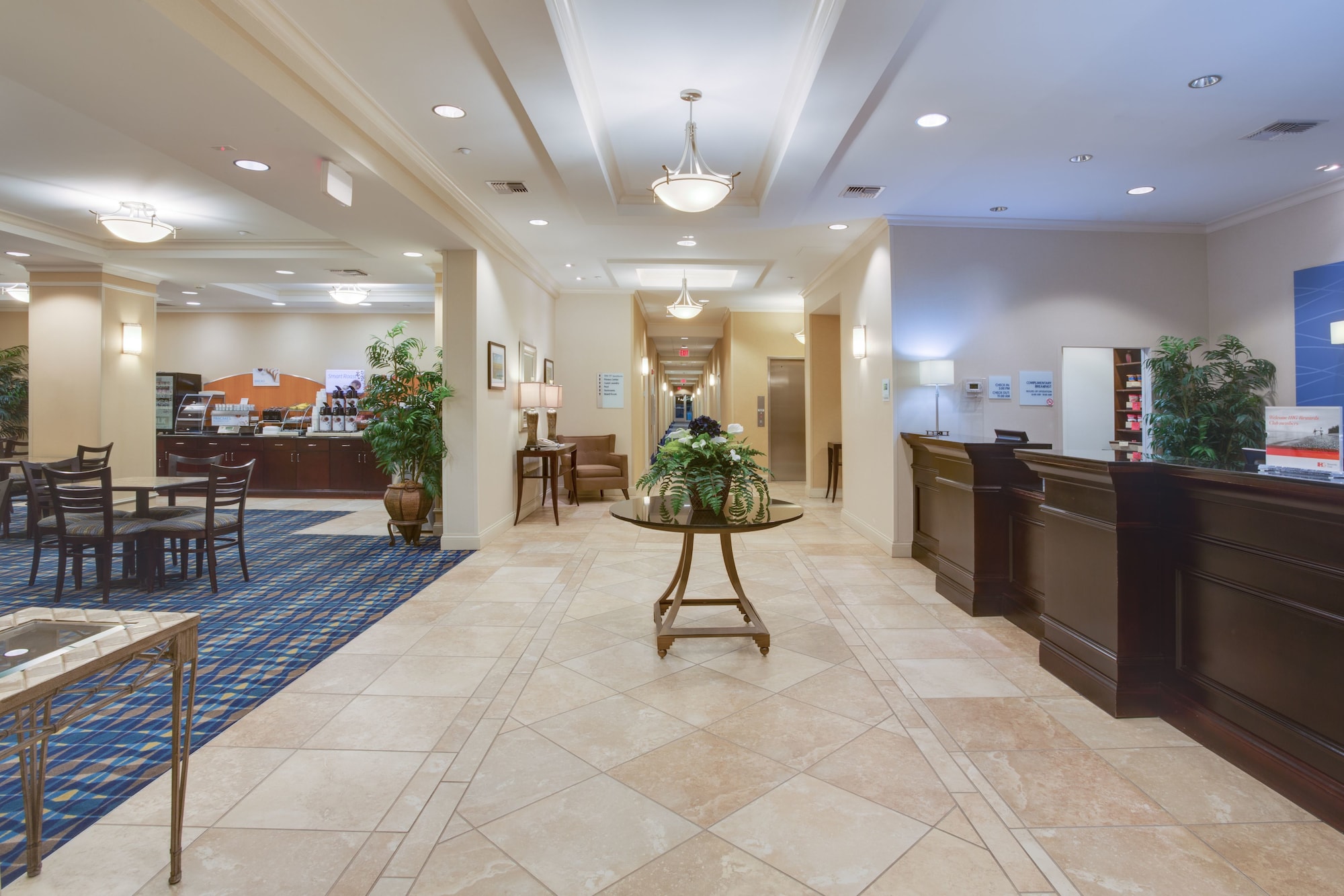Holiday Inn Express & Suites Fort Pierce West