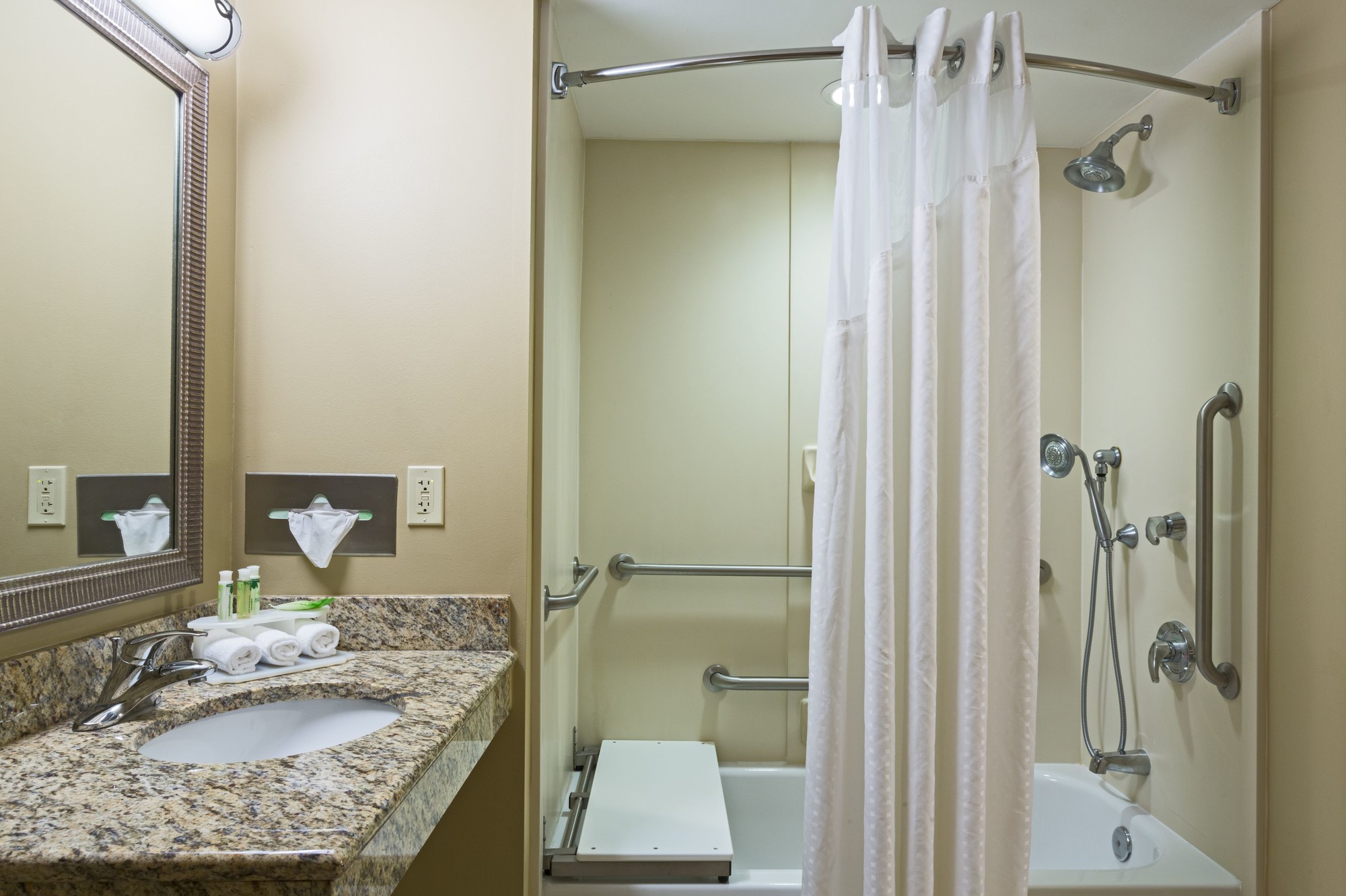 Holiday Inn Express & Suites Fort Pierce West