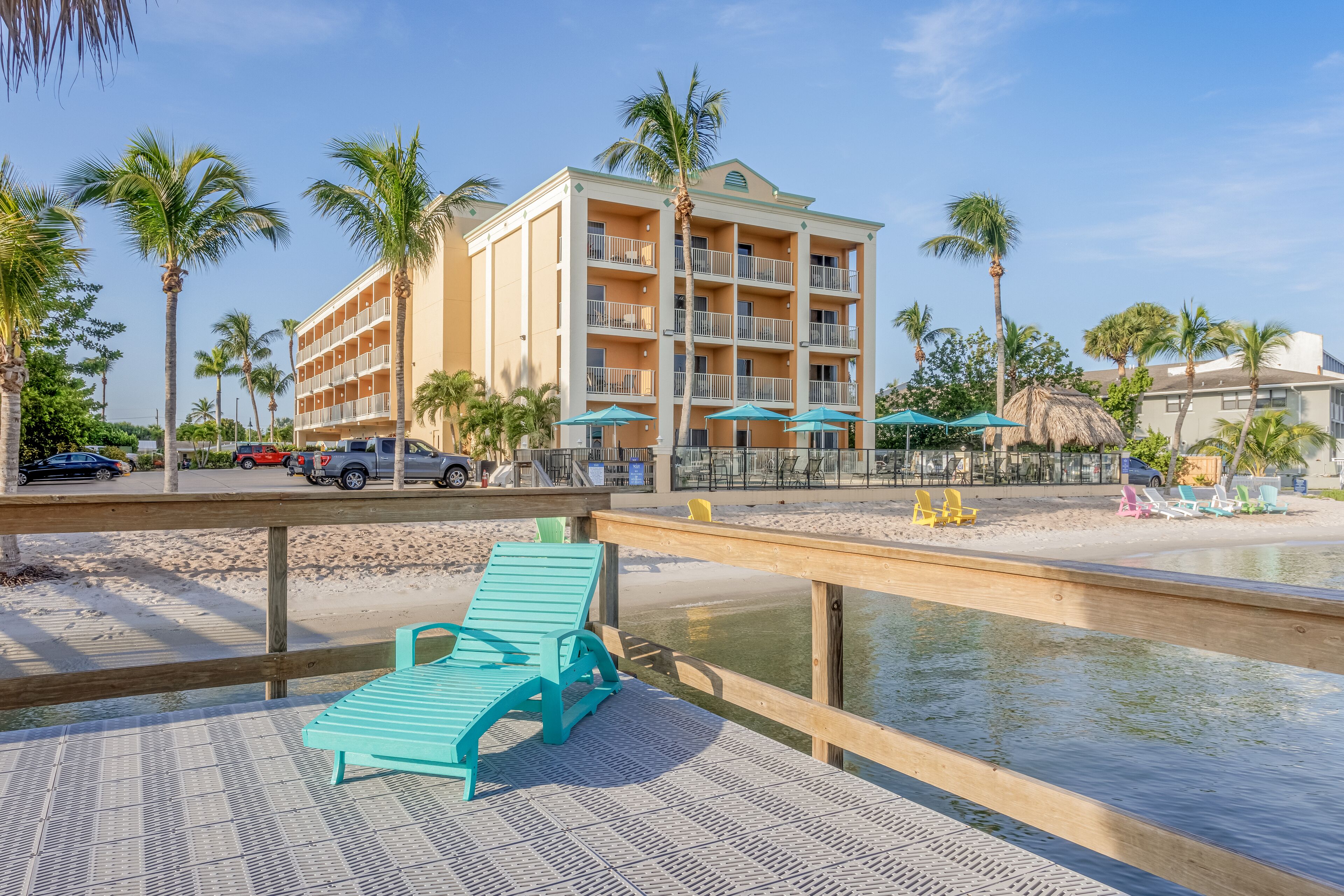 Hutchinson Island Plaza Hotel & Suites