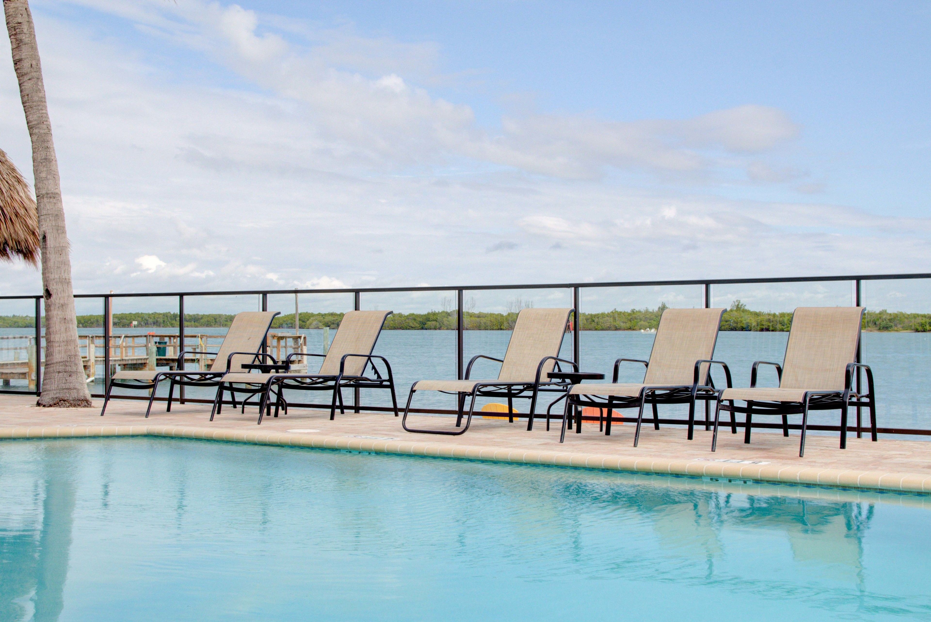 Hutchinson Island Plaza Hotel & Suites